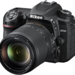 Nikon D7500 + AF-S DX 18-140 mm f/3,5-5,6G ED VR